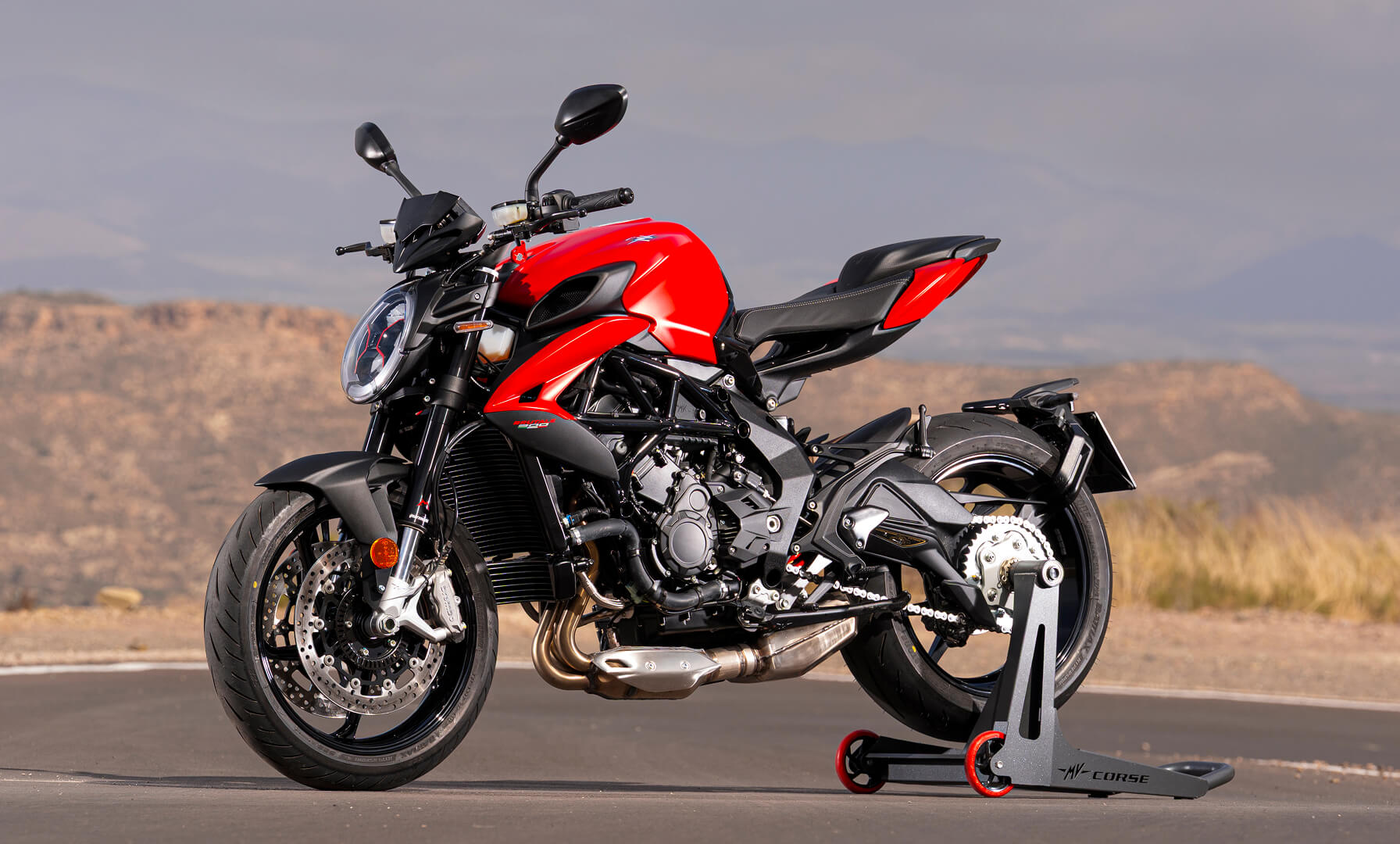 brutale-800-01